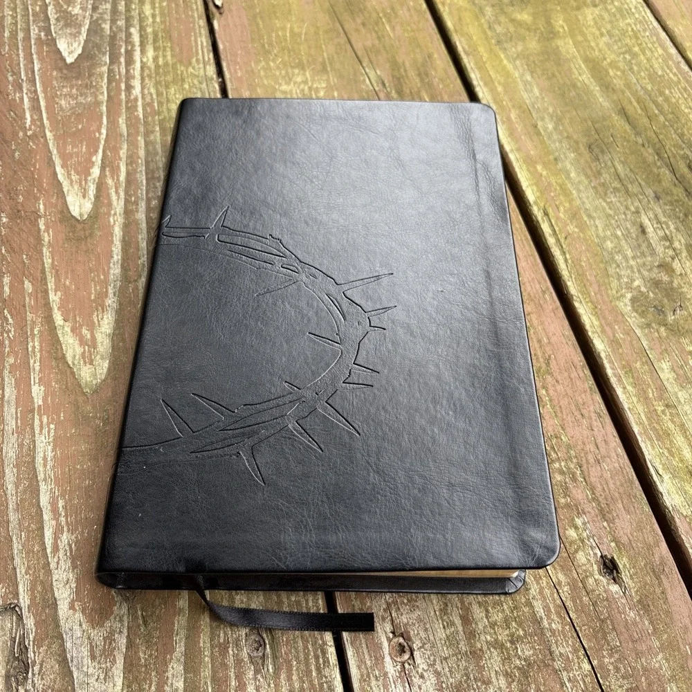 Holy Bible Large Print Slimline Edition NLT Black Crown Of Thorns 2012 Tyndale